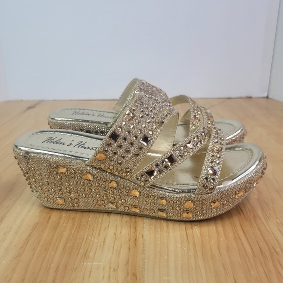 HELEN'S HEART ~TAN Sandals Size 8 ~‎ faux leather - Picture 1 of 7